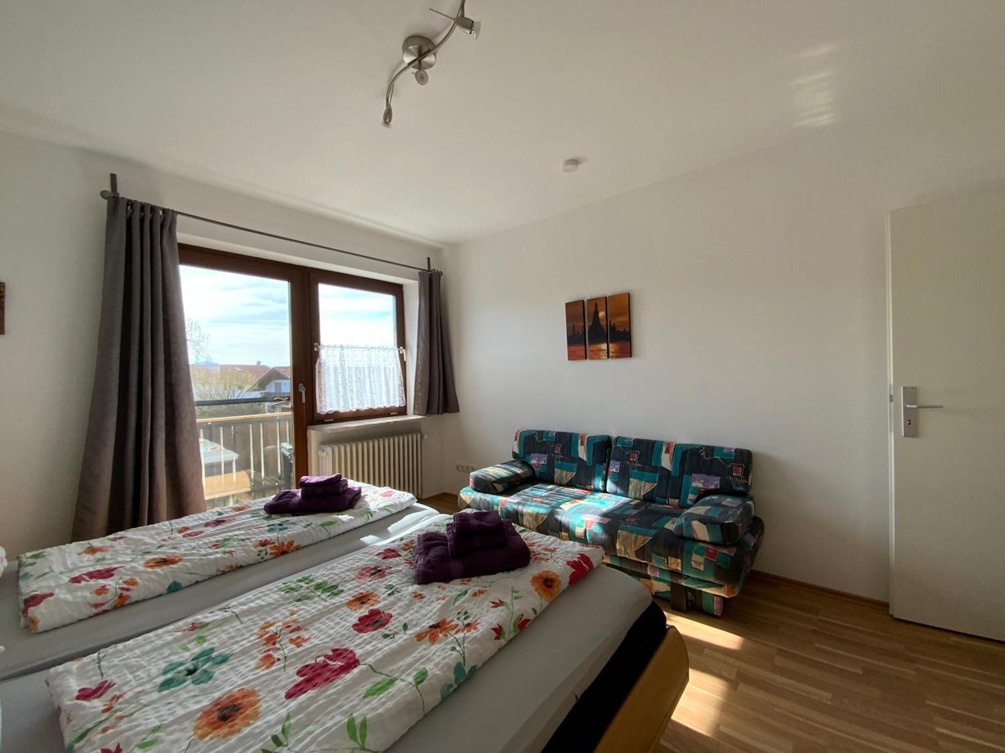 Apartment Sunny In *
